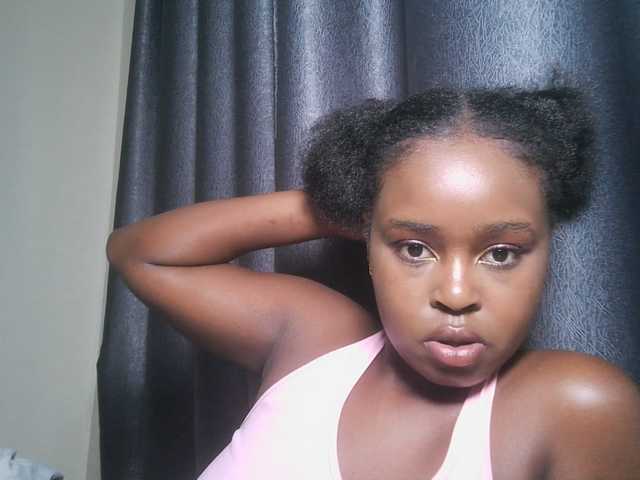 Spiceynelly webcam bongacams model stream image