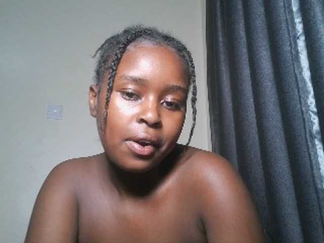 SpiceyNelly1 live cam on BongaCams