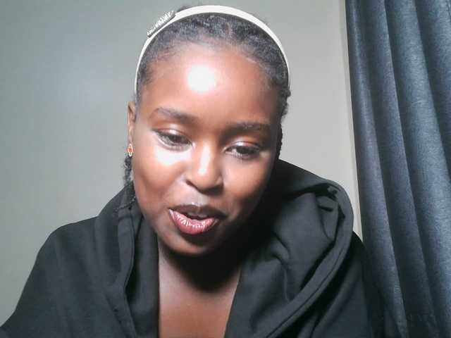 SpiceyNelly1 live cam on BongaCams