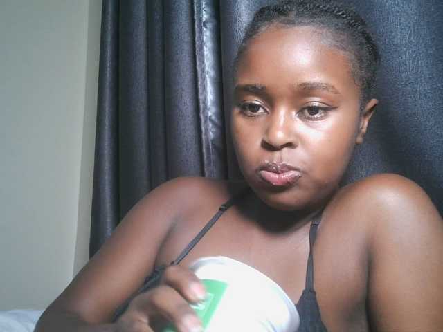 SpiceyNelly1 live cam on BongaCams