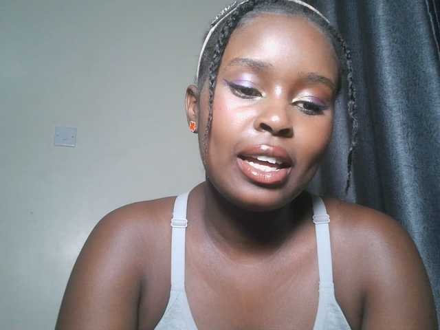 SpiceyNelly1 live cam on BongaCams
