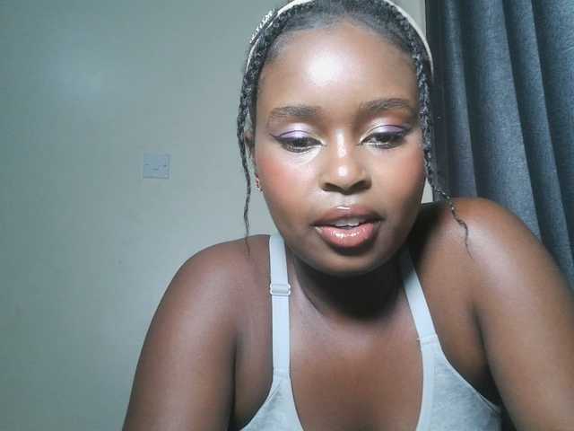 SpiceyNelly1 live cam on BongaCams