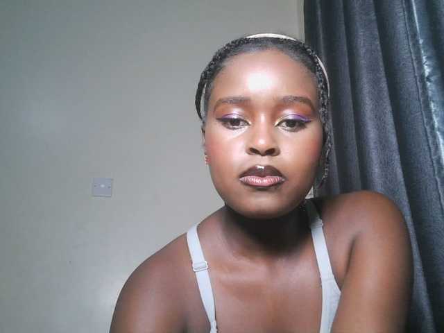 SpiceyNelly1 live cam on BongaCams
