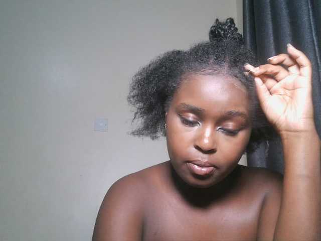 SpiceyNelly1 live cam on BongaCams