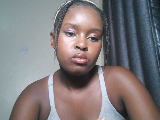 SpiceyNelly1 live cam on BongaCams