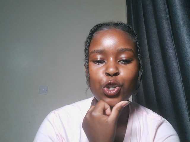 SpiceyNelly1 live cam on BongaCams