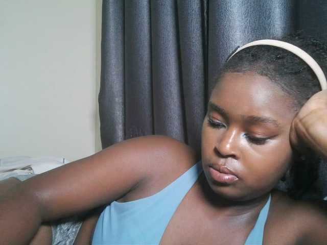 SpiceyNelly1 live cam on BongaCams