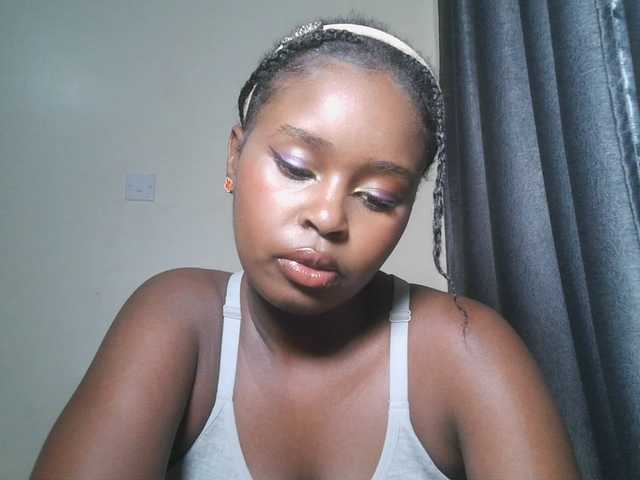 SpiceyNelly1 live cam on BongaCams