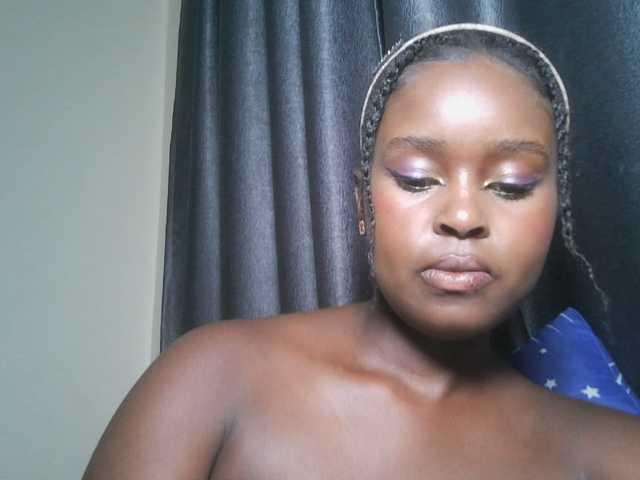 SpiceyNelly1 live cam on BongaCams