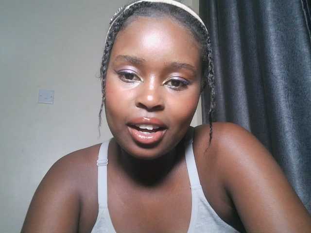 SpiceyNelly1 live cam on BongaCams