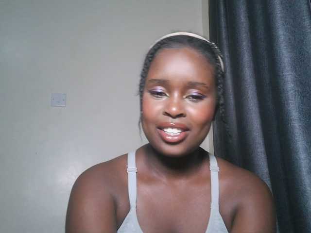 SpiceyNelly1 live cam on BongaCams