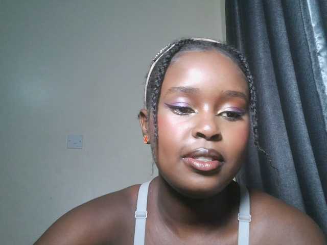 SpiceyNelly1 live cam on BongaCams