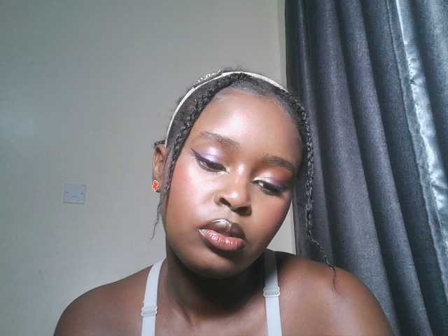 SpiceyNelly1 live cam on BongaCams
