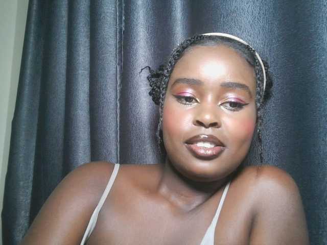SpiceyNelly1 live cam on BongaCams