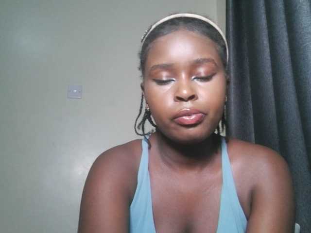 SpiceyNelly1 live cam on BongaCams