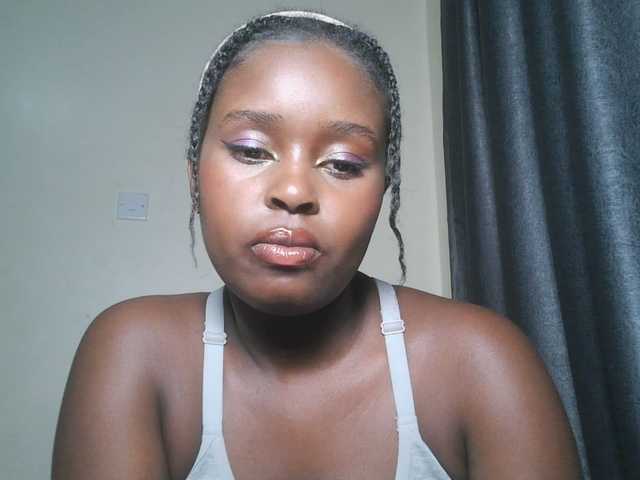 SpiceyNelly1 live cam on BongaCams