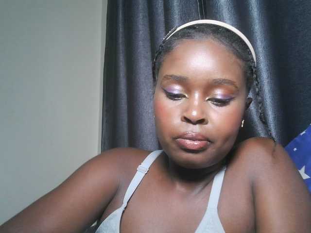 SpiceyNelly1 live cam on BongaCams
