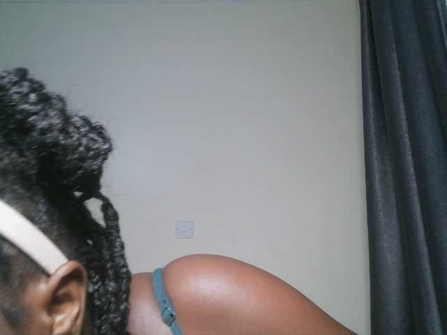 SpiceyNelly1 live cam on BongaCams