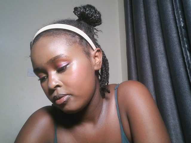 SpiceyNelly1 live cam on BongaCams