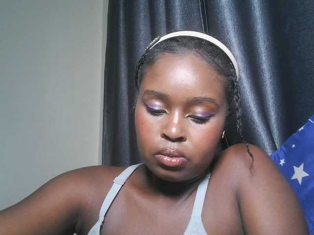 SpiceyNelly1 live cam on BongaCams