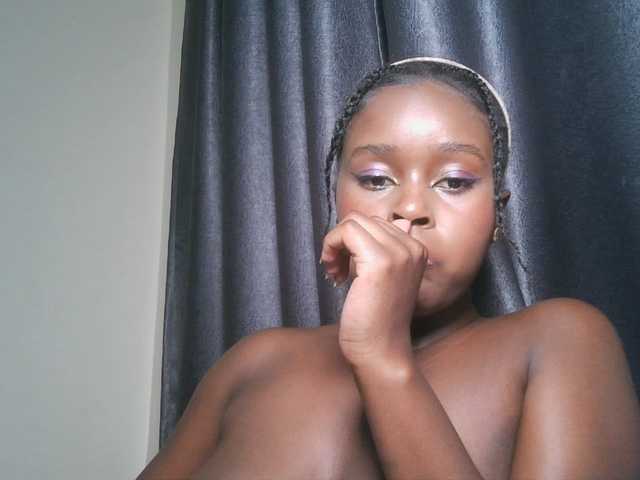 SpiceyNelly1 live cam on BongaCams