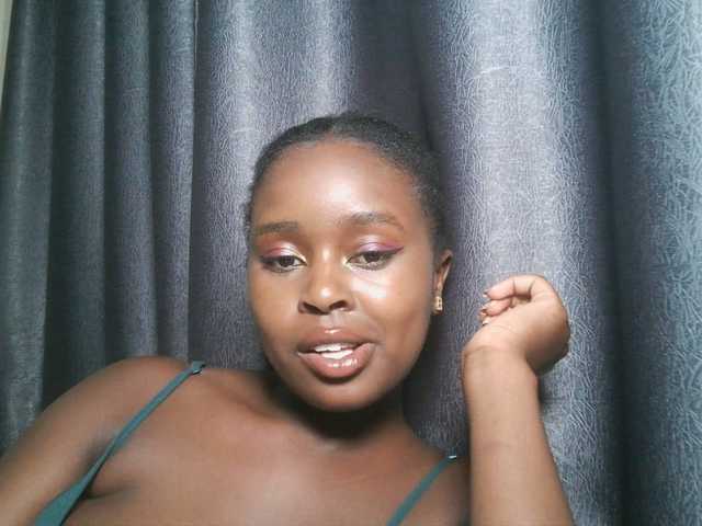 SpiceyNelly1 live cam on BongaCams