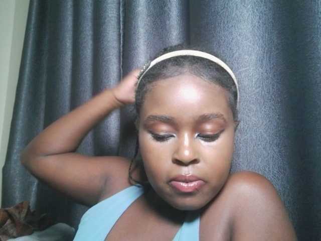 SpiceyNelly1 live cam on BongaCams