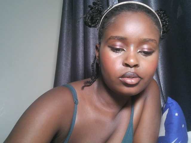 SpiceyNelly1 live cam on BongaCams