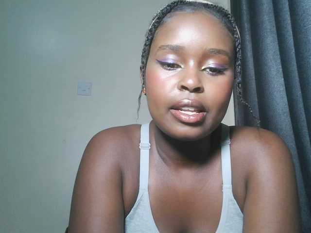 SpiceyNelly1 live cam on BongaCams