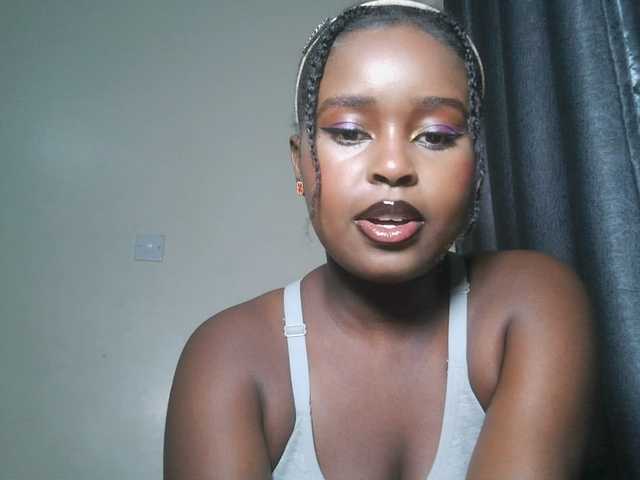 SpiceyNelly1 live cam on BongaCams