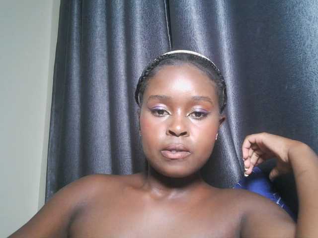 SpiceyNelly1 live cam on BongaCams