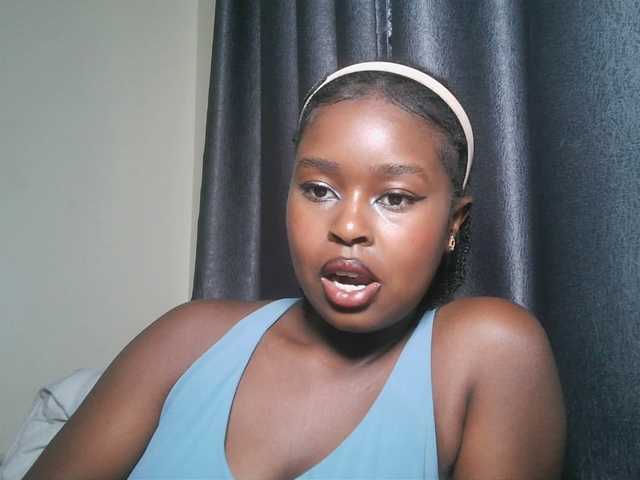 SpiceyNelly1 live cam on BongaCams