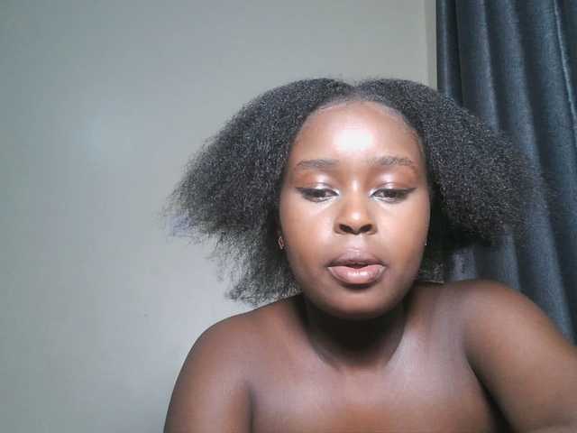 SpiceyNelly1 live cam on BongaCams