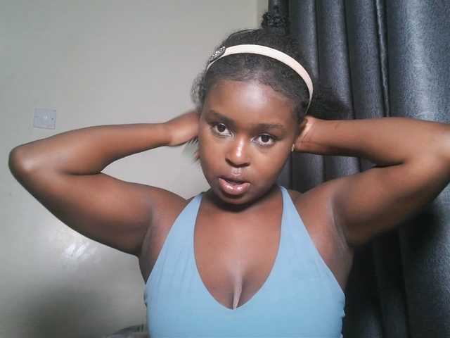 SpiceyNelly1 live cam on BongaCams