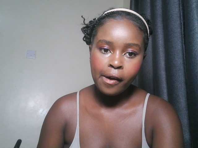 SpiceyNelly1 live cam on BongaCams