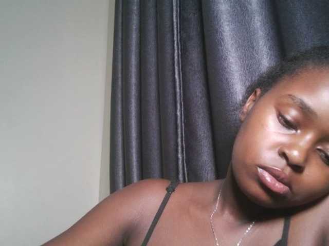 SpiceyNelly1 live cam on BongaCams
