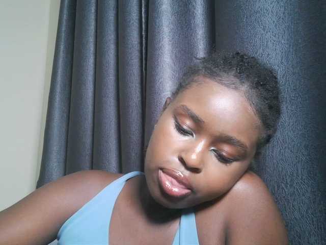 SpiceyNelly1 live cam on BongaCams