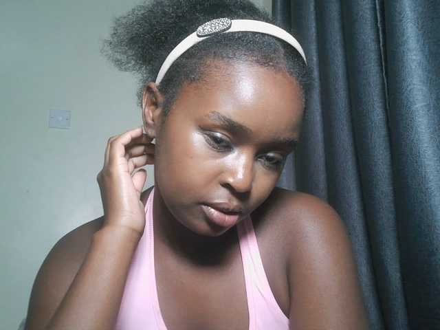 SpiceyNelly1 live cam on BongaCams