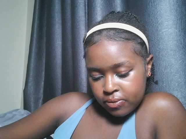 SpiceyNelly1 live cam on BongaCams