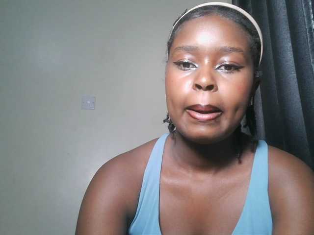 SpiceyNelly1 live cam on BongaCams
