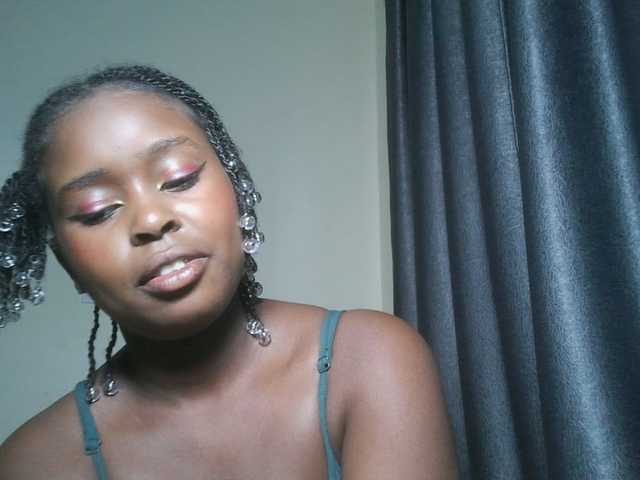 SpiceyNelly1 live cam on BongaCams