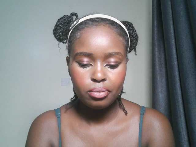 SpiceyNelly1 live cam on BongaCams