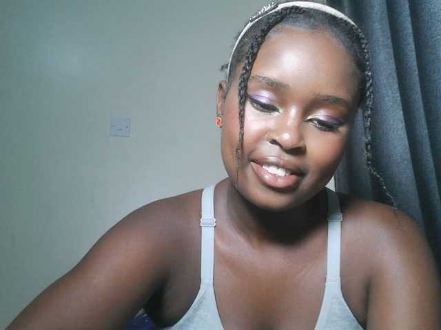 SpiceyNelly1 live cam on BongaCams