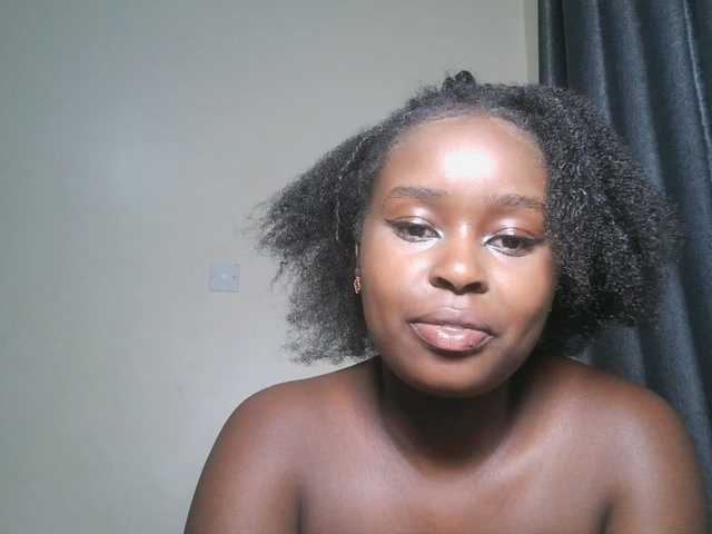 SpiceyNelly1 live cam on BongaCams