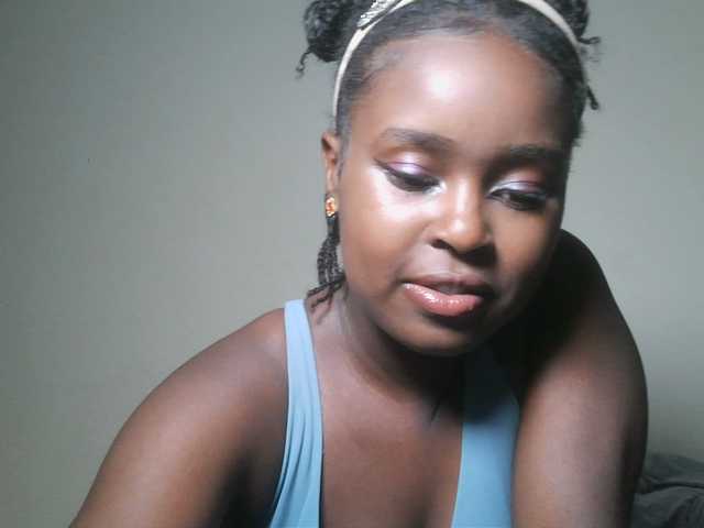SpiceyNelly1 live cam on BongaCams