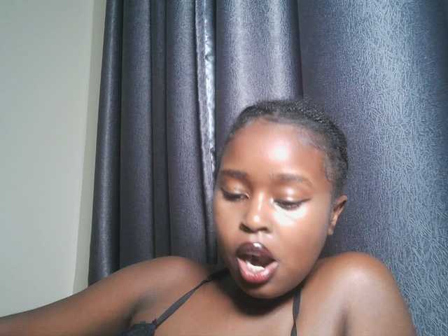SpiceyNelly1 live cam on BongaCams