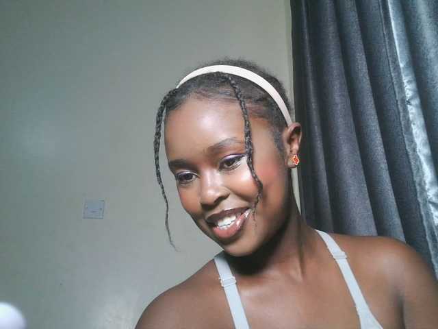 SpiceyNelly1 live cam on BongaCams