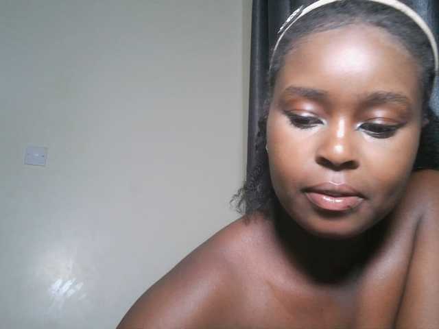 SpiceyNelly1 live cam on BongaCams