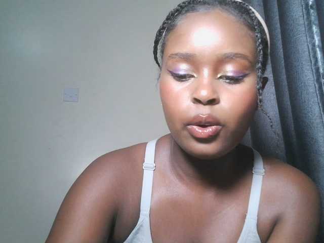 SpiceyNelly1 live cam on BongaCams