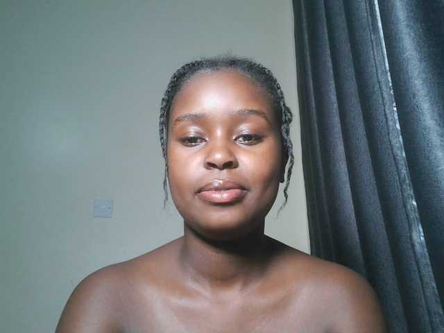 SpiceyNelly1 live cam on BongaCams